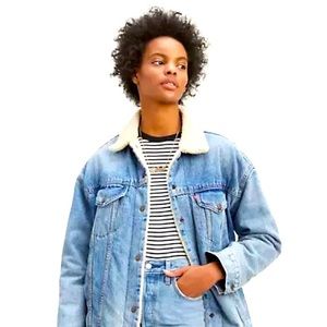 NWT Levi’s Sherpa Trucker Denim Jacket